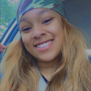 Meet your Posher, Zhanique